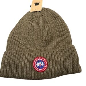Tan brown canada goose  Knit Beanie with Patch new with tags